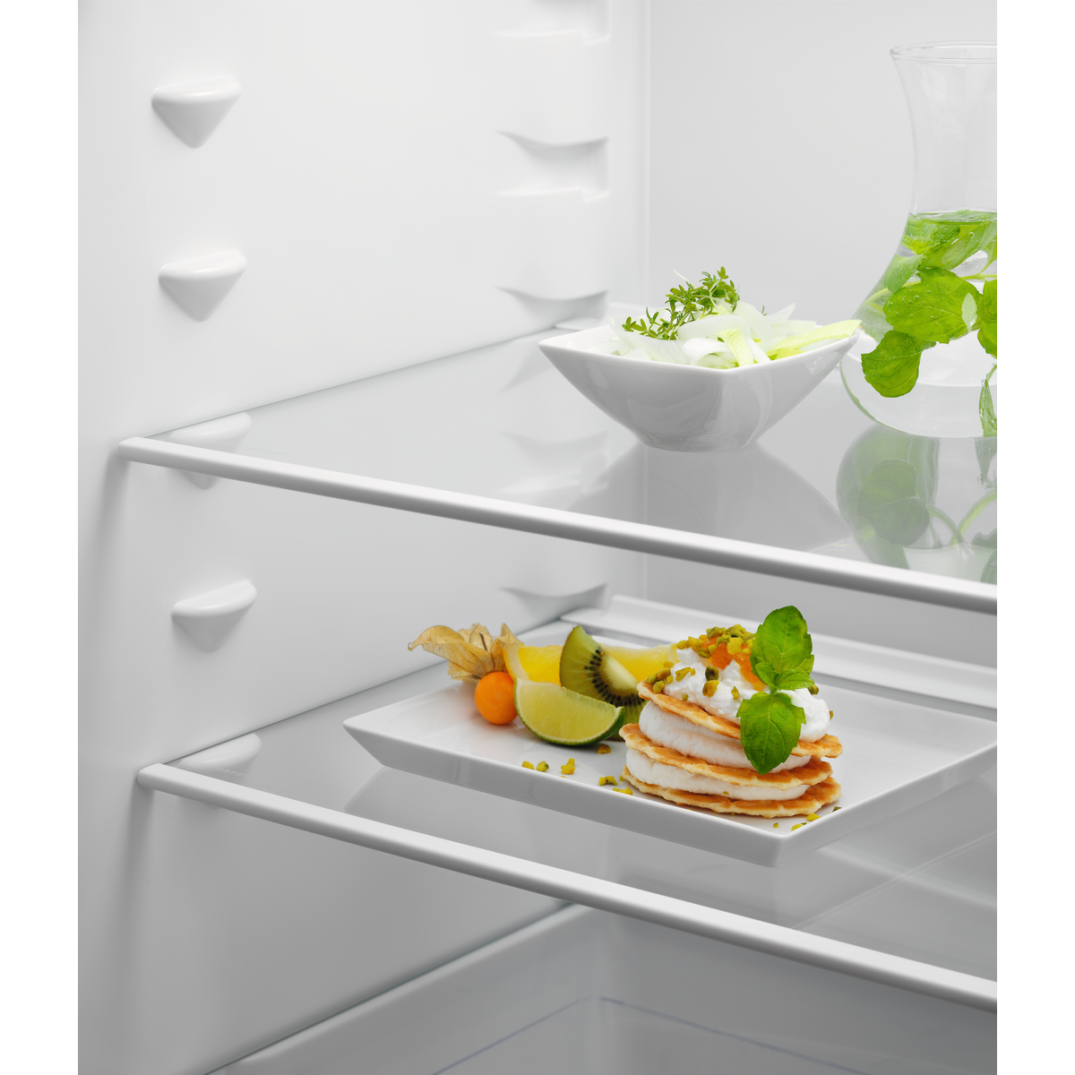 Electrolux KNS5LE16S Kühl- / Gefrierkombination