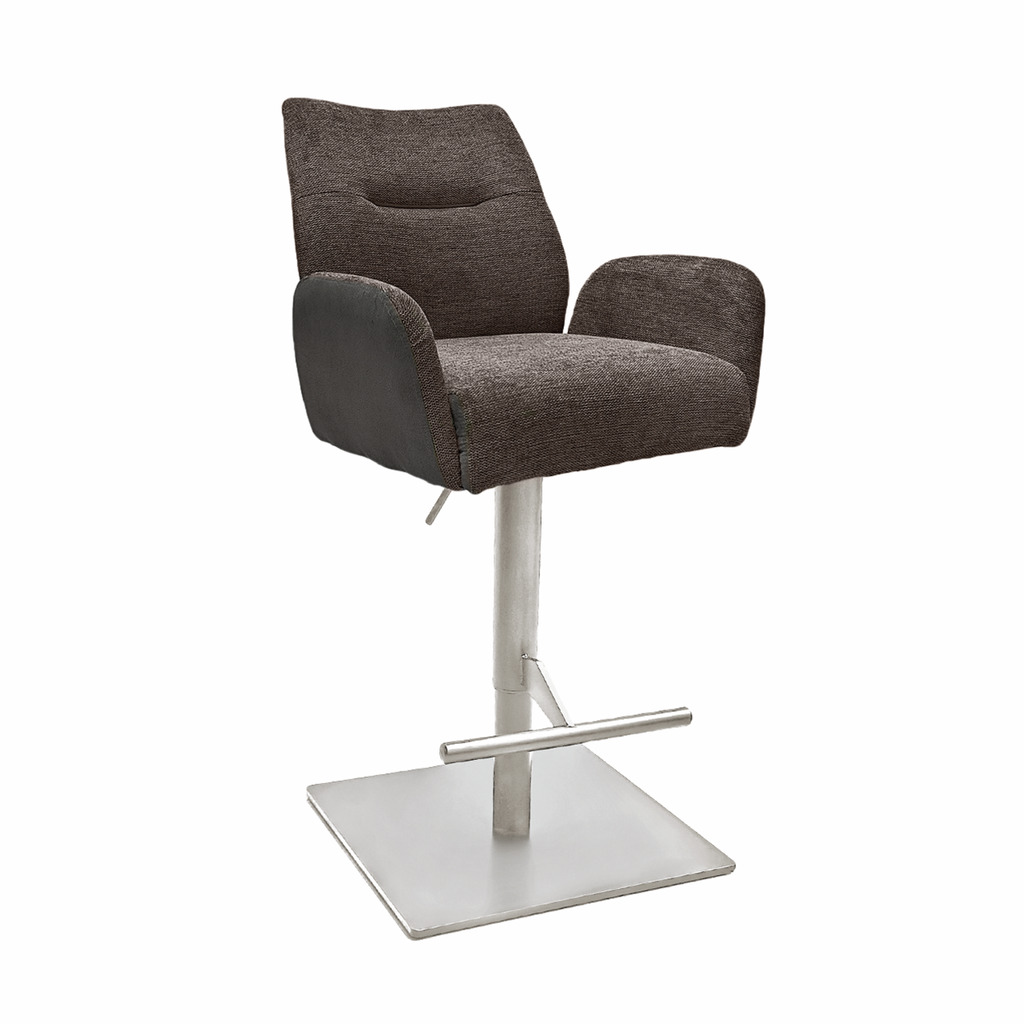 Naber Famous AS, Hocker